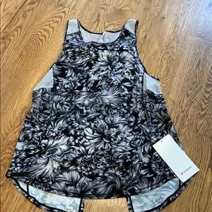 Brand new sculpt tank ‘tie back’ lululemon